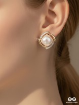 PEARL HALO FRAME – CHIC SQUARE PEARL STUD EARRINGS