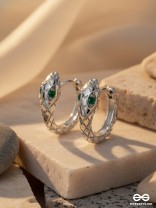 MINT GAZE – SILVER LOOP STUD WITH GREEN ACCENT