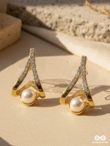 THE CRYSTAL VAULT – PEARL ACCENT EARRINGS