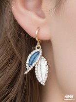 BLUE BREEZE – CHIC LEAF DANGLER
