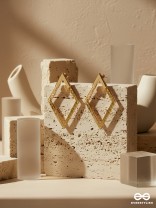 KRYSSA –DIAMOND FRAME EAR JACKET