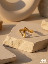 THE MELTWAVE – SCULPTED OPEN GOLDEN RING