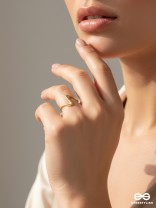 THE MELTWAVE – SCULPTED OPEN GOLDEN RING