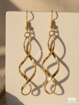 INFINITY DRIFT – FLUID SCULPTURAL DROP EARRINGS