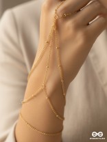 SOUL TIE – ELEGANT LAYERED HAND BRACELET