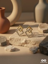 SWEET ANGLE – SQUARE STUD EARRINGS