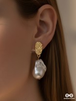 PEARL PETAL – SOFT PEARL EARRINGS