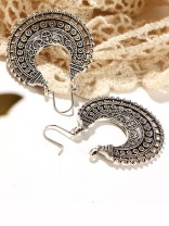 The Lady With A Class Traditional Motif Earrings 