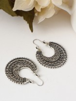 The Lady With A Class Traditional Motif Earrings 