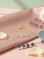 The Elegant Casual Heartbeat Bracelet- Golden