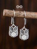 The Little Hanging Owls - Tiny Trinket Earrings