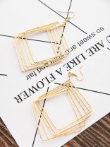 The Shimmery Squares - Golden Elegant Earrings