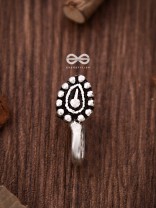 The Little Oxidised Droplet Non-piercing Boho Nosepin