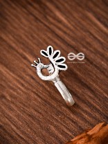 The Little Fanning Peacock Non-piercing Boho Nosepin