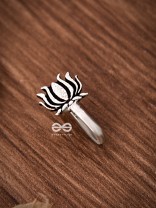 The Little Lotus Non-piercing Boho Nosepin