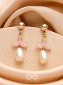 The Fin-tastic Pearls- Golden Pearl Earrings