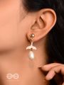 The Fin-tastic Pearls- Golden Pearl Earrings