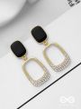 SHIMMER OF NIGHT - STATEMENT DROP EARRINGS