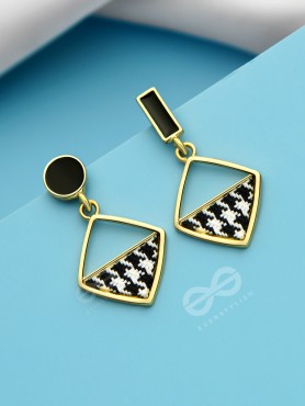 The Geometric Funk - Statement Hounstooth Pattern Earrings