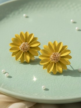 BLOOMING BLOSSOMS - Statement Stud Earrings (Bumblebee)