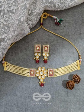 THE ETHERAL ELEGANCE - SET OF STATEMENT CHOKER AND EARRINGS (Pastel pink)