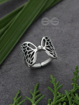 Butterfly Wings Fly Away - Oxidised Adjustable Ring