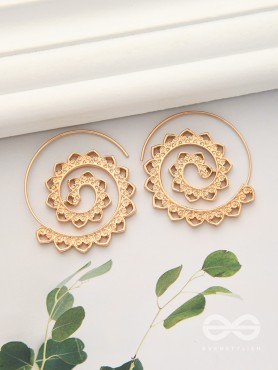 The Flaming Spiral- Chic Golden Earrings