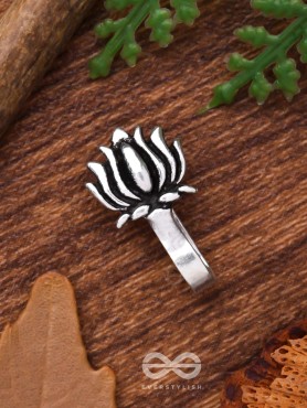 THE LIVELY LOTUS - NON-PIERCED BOHO NOSERING