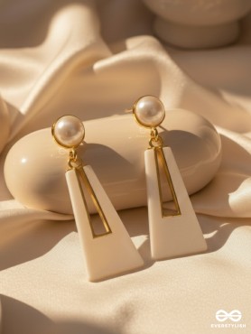 A SASS A DAY - WHITE & GOLDEN DROP EARRINGS 