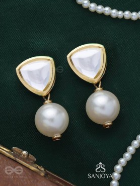 Adesa - Stellar Mirage - Golden Embellished Polki And Kundan Earrings