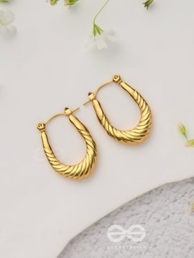 Moonbeam Echoes - Golden Stainless Steel Earrings With Anti-Tarnish Coating