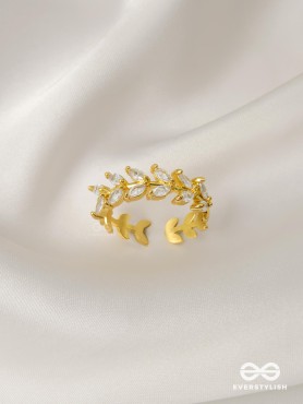 The Angel's Tiara - Golden Cubic Zirconia Ring (Adjustable)