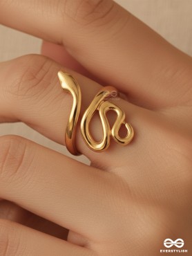 SLITHERY SASS - GOLDEN STAINLESS STEEL ANTI-TARNISH RING