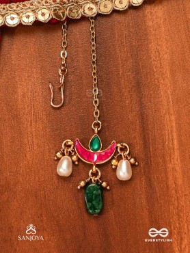 TRIKONIKA - TRIANGULAR BEAUTY- MAANGTIKA WITH RED CRESCENT, PEARLS AND BEADS