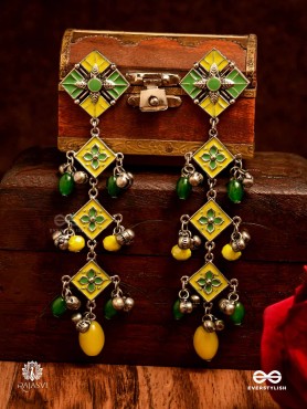 PETAL POP - TRIPLE-TIERED ENAMELLED EARRING