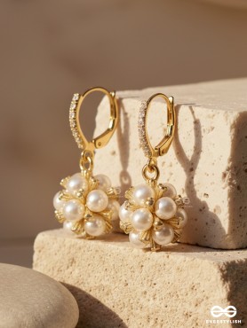 PEARL PUFF – TRENDY CLUSTER  PEARL DROPS STUDS