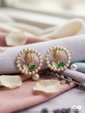 BUBBLE BLOOM – SOFT PINK FLORAL STUDS WITH PEARL-EDGED GRACE