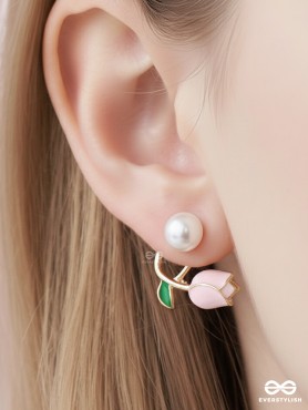 PINK BUDLET – SOFT FLORAL PEARL STUDS