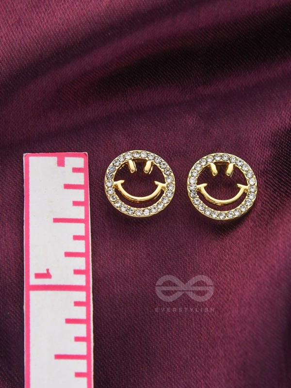 Gracious Grins- Rhinestones Studded Golden Earrings