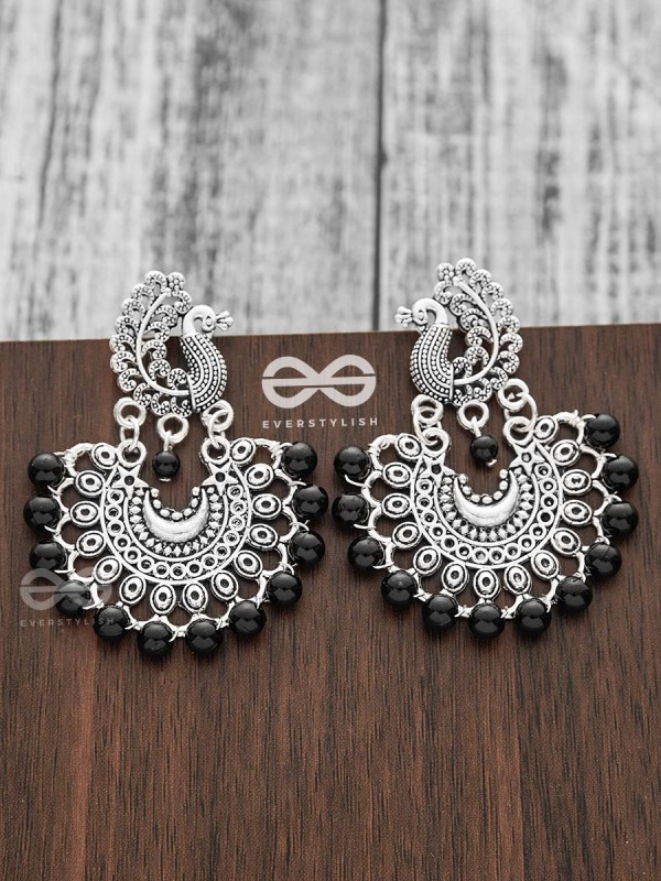 The Peacock Motif Moon Black Pearl Earrings - Silver