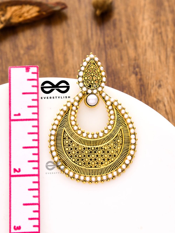 An Elegant Pearl Mesh (Golden) - Embellished Oxidised Collection