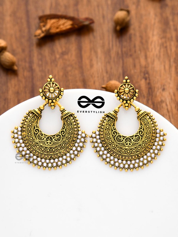 An Elegant Intricate Pearl Delight (Golden) - Embellished Oxidised Collection
