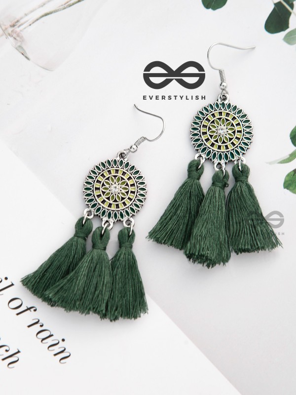 Vibrant motifs Dreamcatcher Tassel Earrings- Sea Green