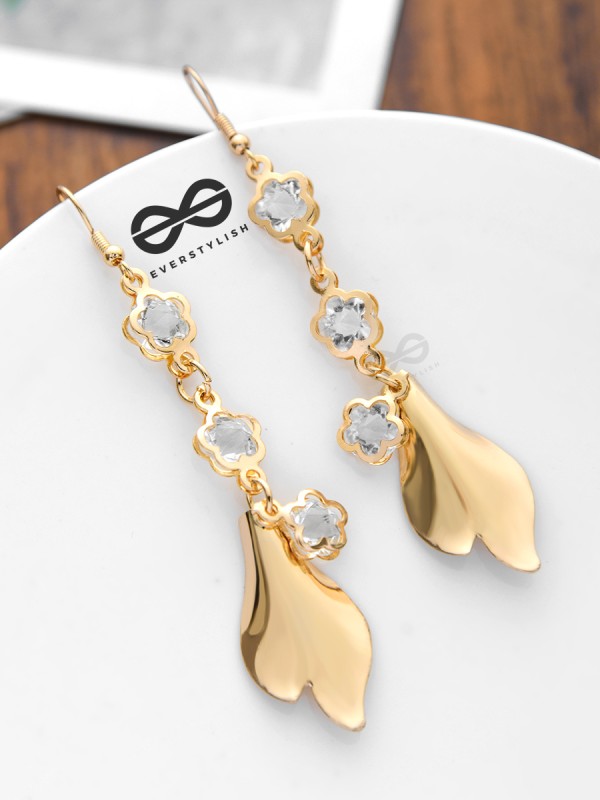 The Star Studded Shimmer - The Golden Charm Collection