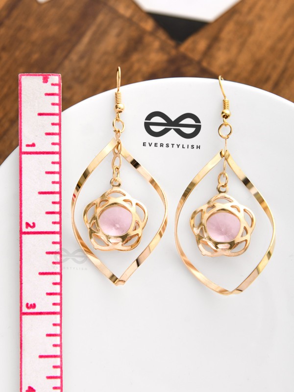 A Star-Studded Twist (Flamingo Pink) -  The Golden Charm Collection