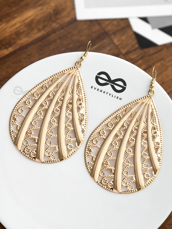 The Intricate Meshed Leaves - Golden Casual Earrings