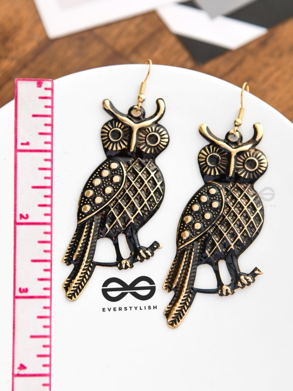 The Golden Chic Owls - A Dark Fantasy Collection