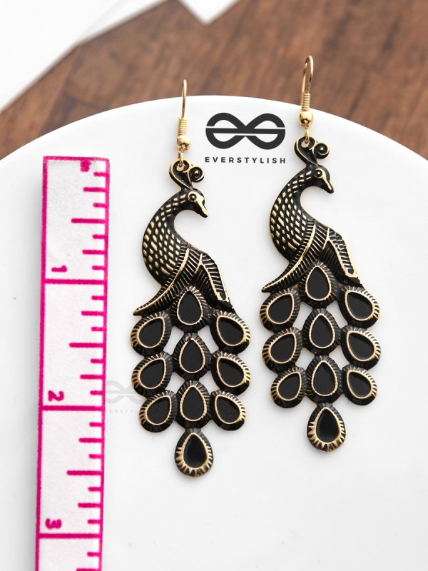 The Pleasant Peacocks - A Dark Fantasy Collection