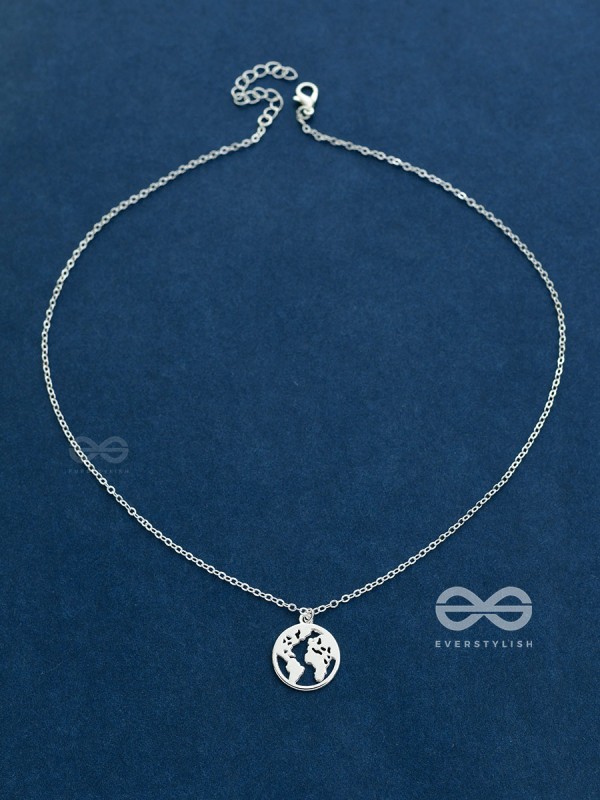 Citizen of the globe - Statement Silver Neckpiece