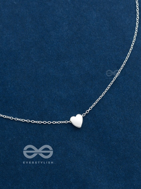 The Dainty Heart Neckpiece - Silver